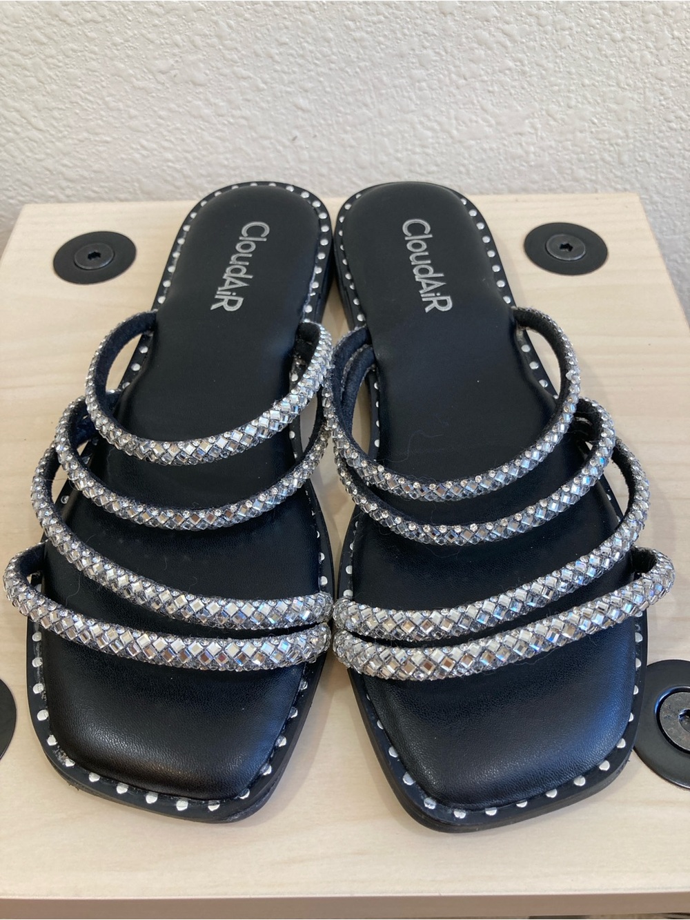 CloudAiR Black Rhinestone Flat Sandals Size 6.5 Strappy - Picture 5 of 10